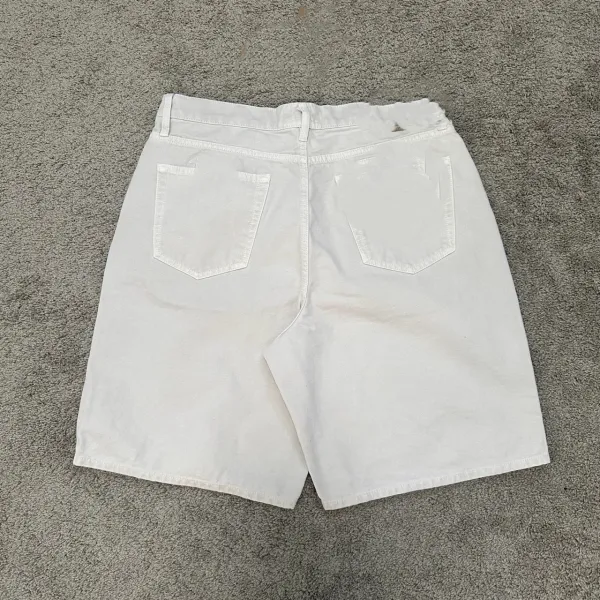 Design Light Wash Denim Shorts - 4