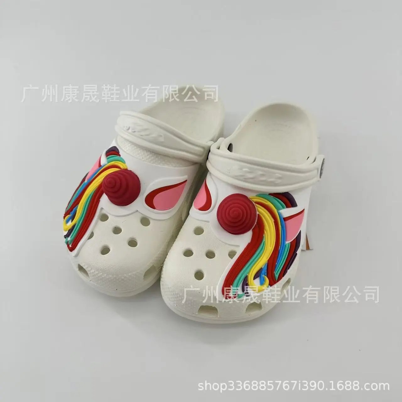 Crocs Slippers Camouflage clog with ape-themed charms — 17