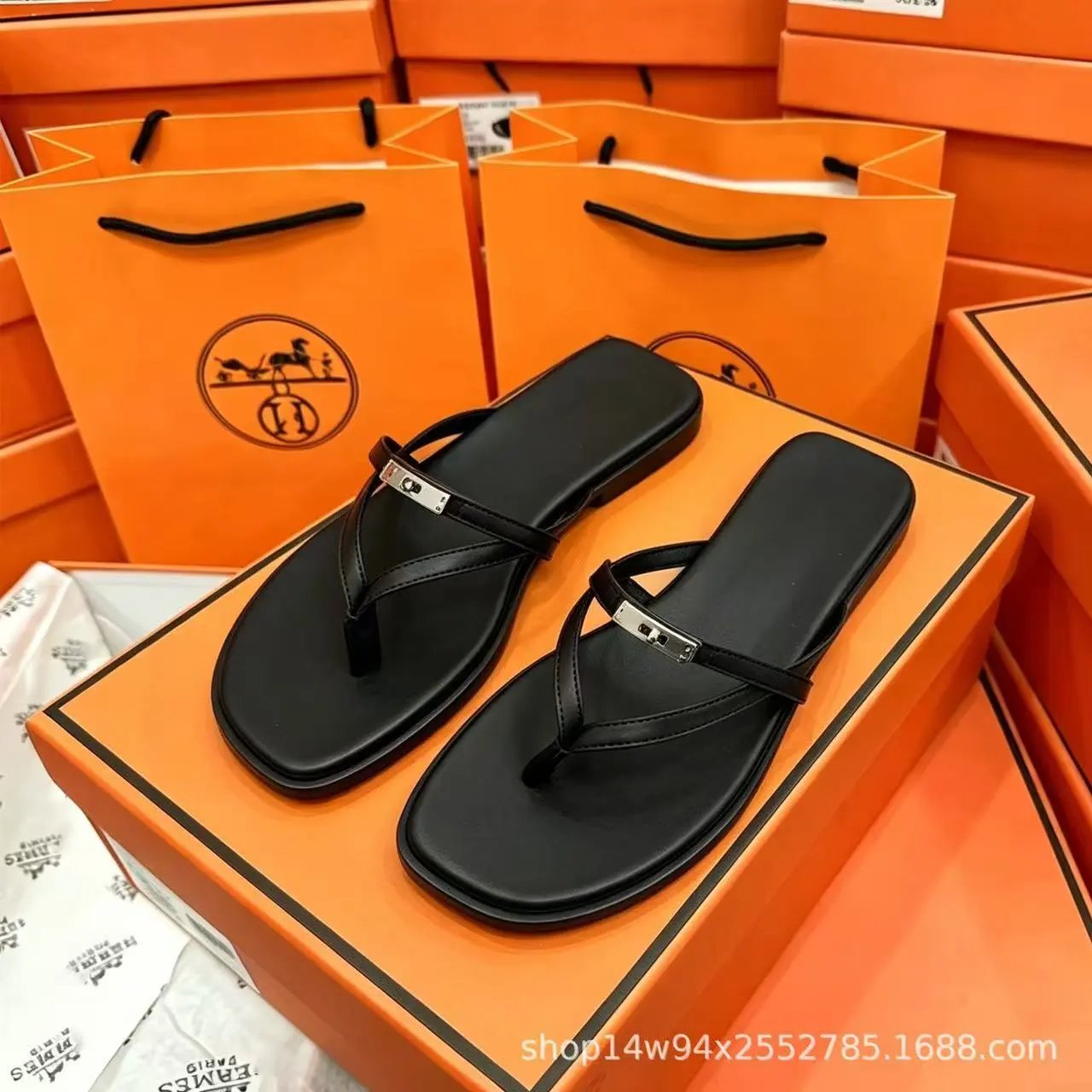 Chanel Sandals Flat thong with double-C embellishment — 11
