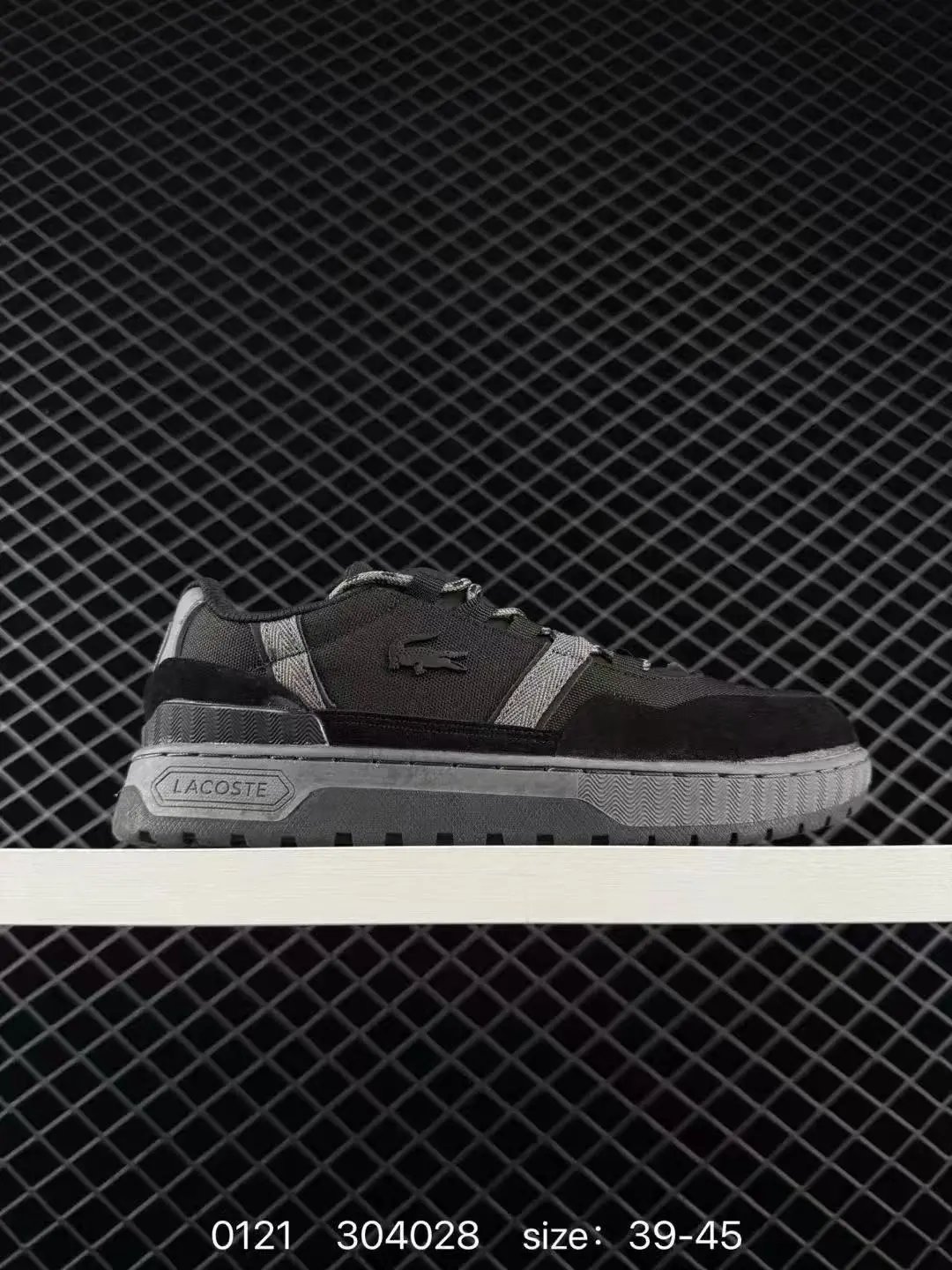 Lacoste Sneakers Low-top lace-up with crocodile side patch — 22
