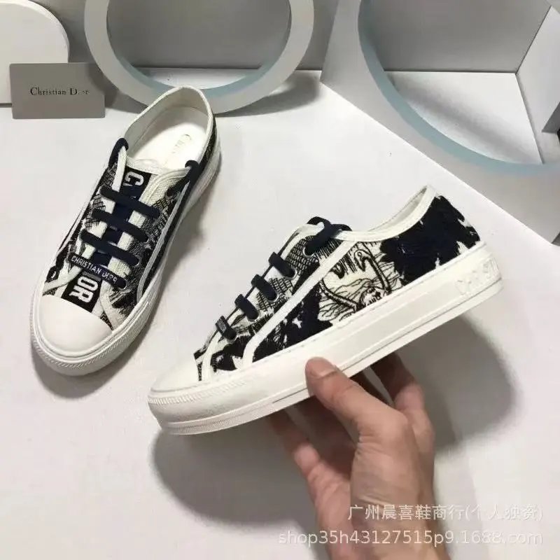 Unbranded Sneakers Low-top lace-up platform canvas with embroidered letter-pattern panels — Flat bottom 4