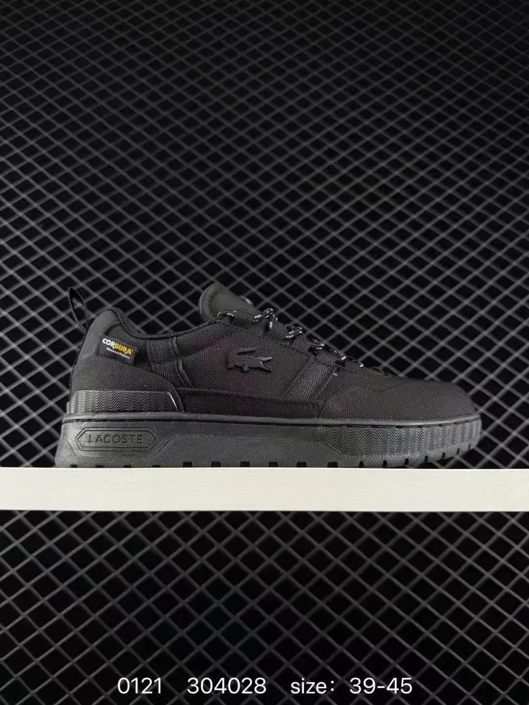 Lacoste Sneakers Low-top lace-up with crocodile side patch — 20