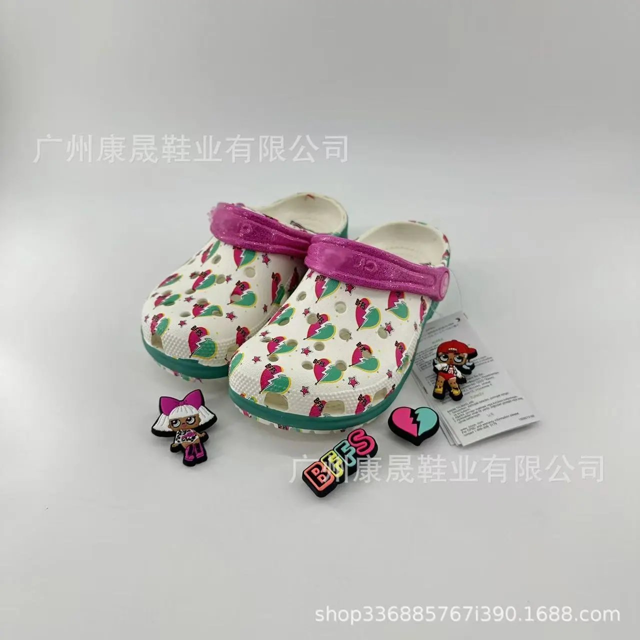 Crocs Slippers Camouflage clog with ape-themed charms — 13