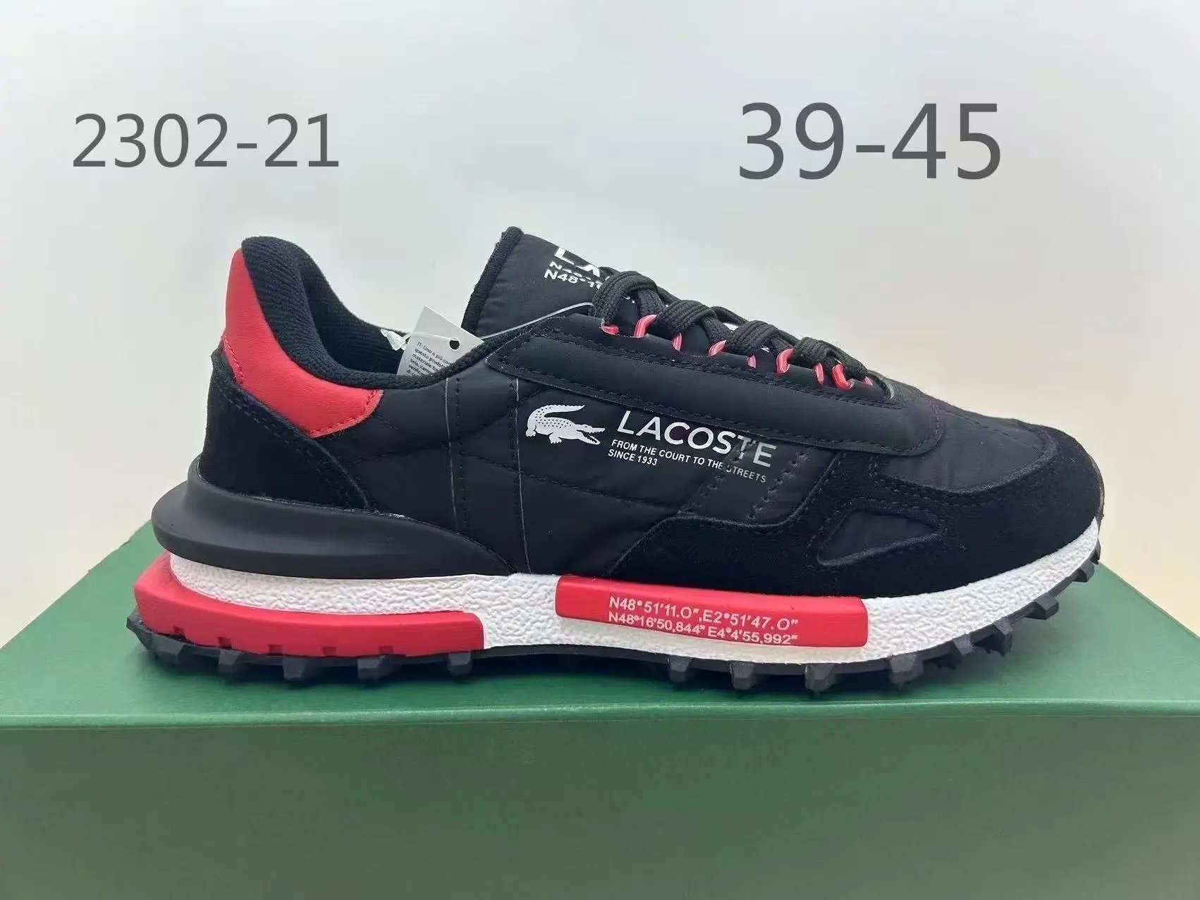 Lacoste Sneakers Low-top lace-up with crocodile side patch — 32