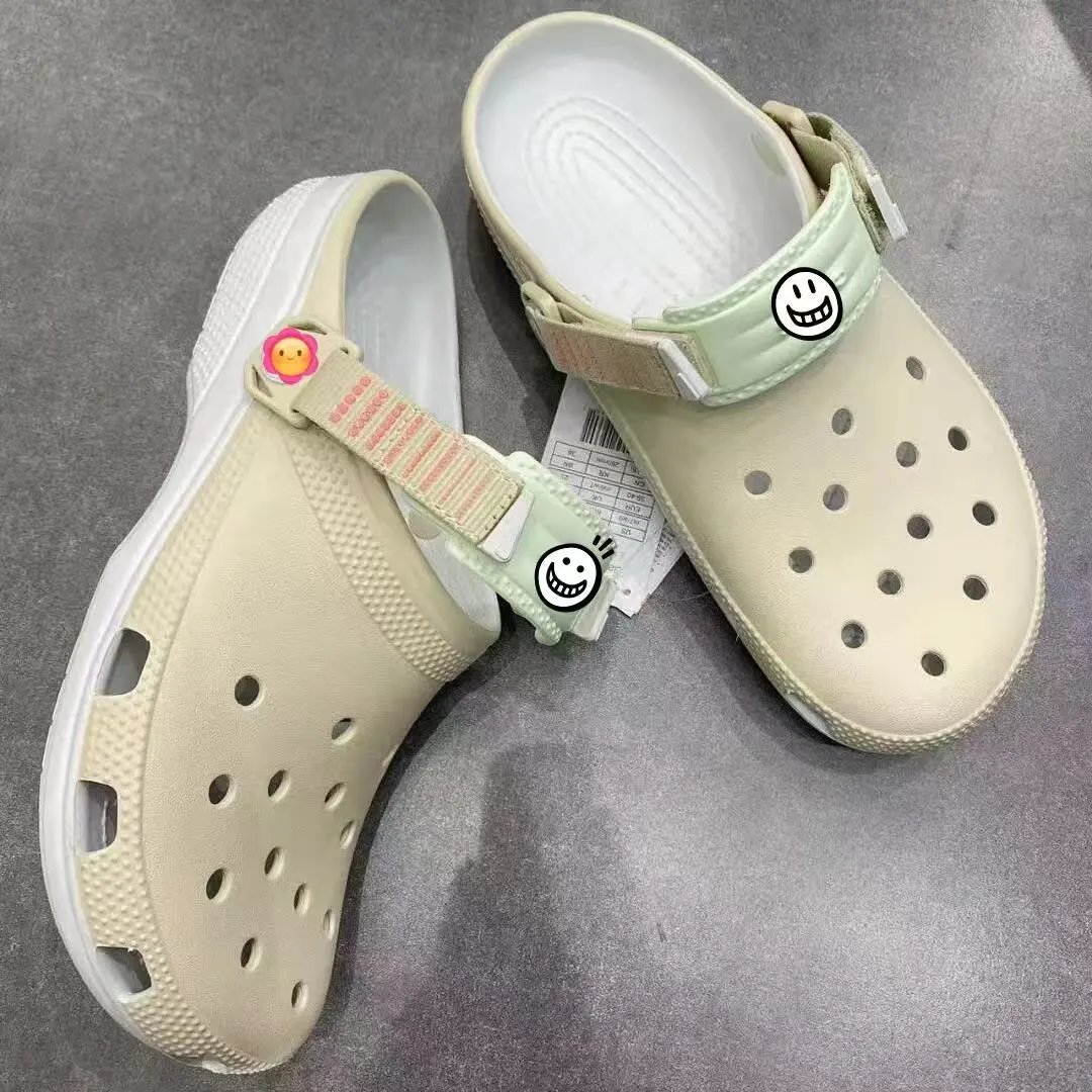 Crocs Slippers Camouflage clog with ape-themed charms — 29