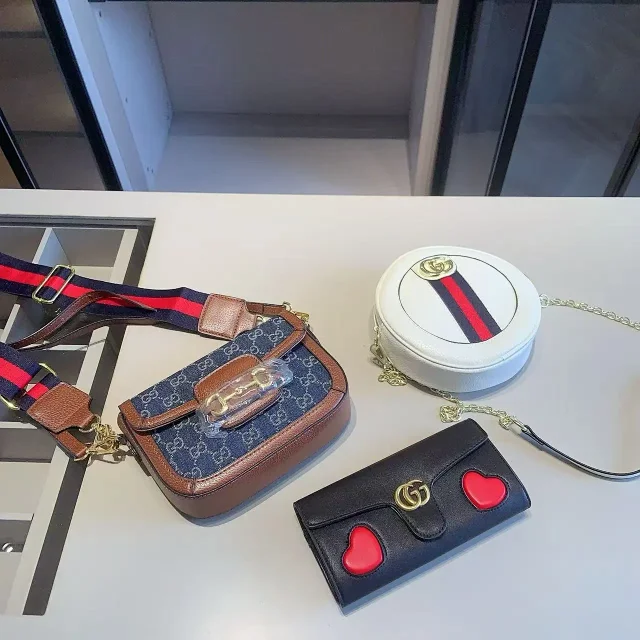 Goyard Travel Bags Goyardine Monogram Zip Cosmetic Pouch with Wrist Strap product detail image 10