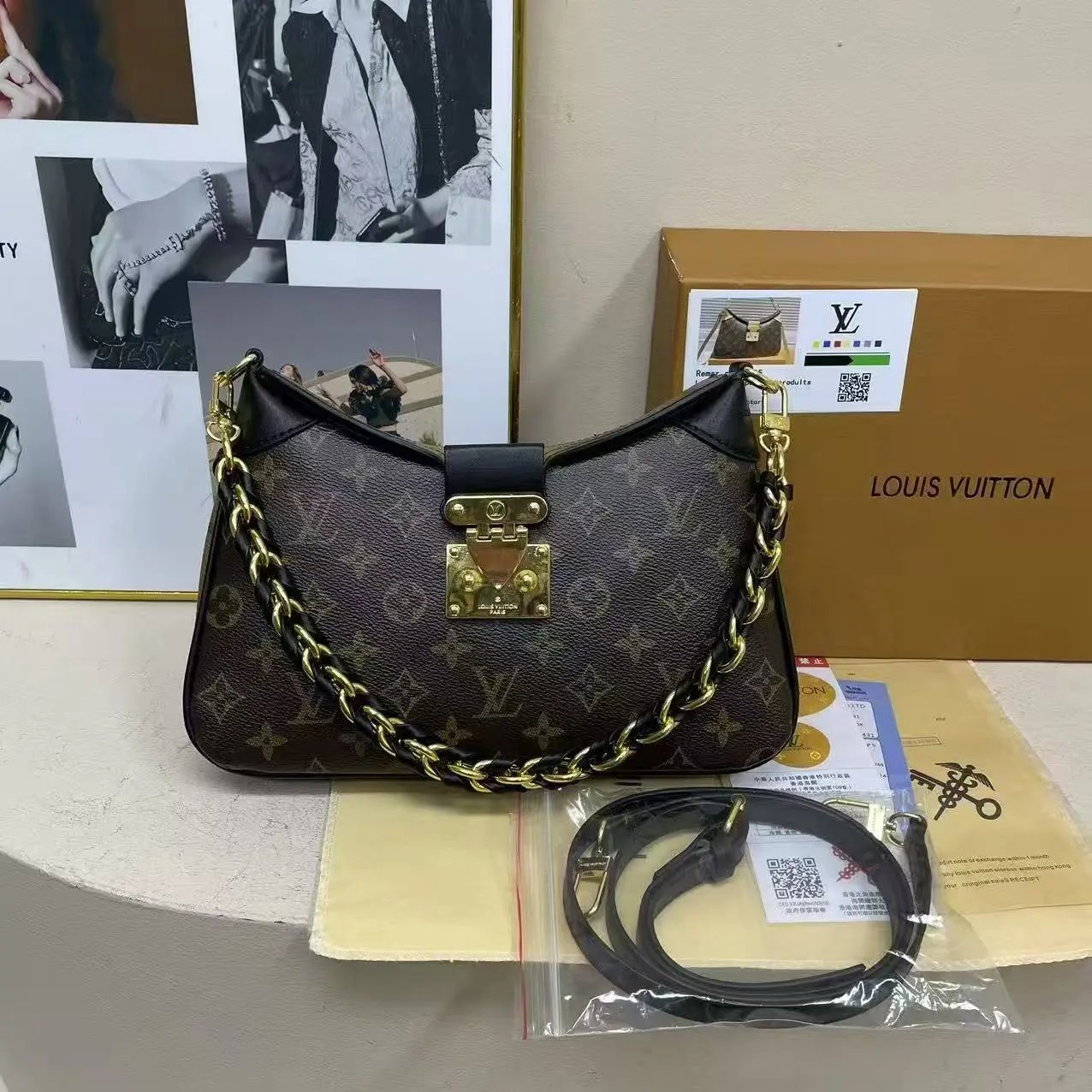 37 (with inner mic, box, receipt, dust bag, color sticker)
