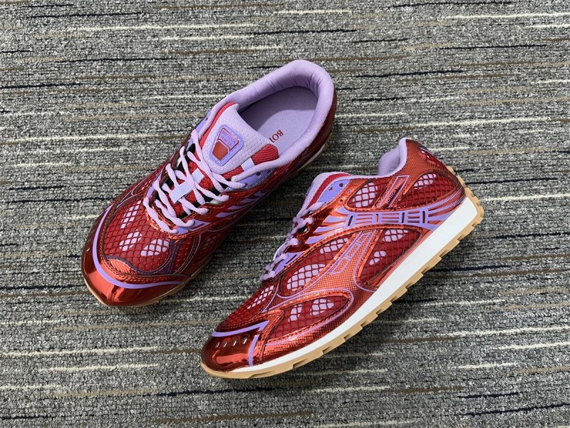 B*V Sneakers