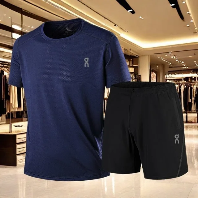 On T-Shirts Short-Sleeve Reflective Logo T-Shirt product detail image 11
