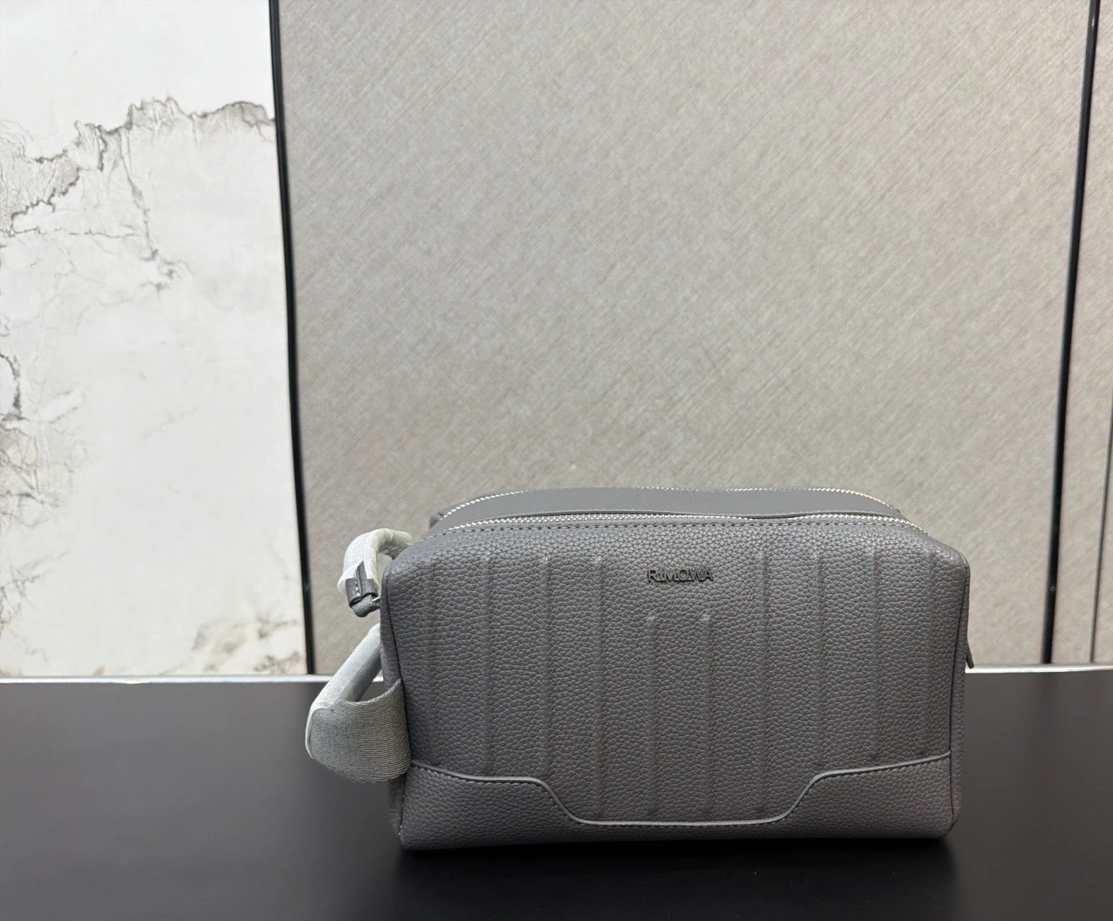 RIMOWA Travel Bags Ribbed hard-shell spinner luggage — Handheld-Gray
