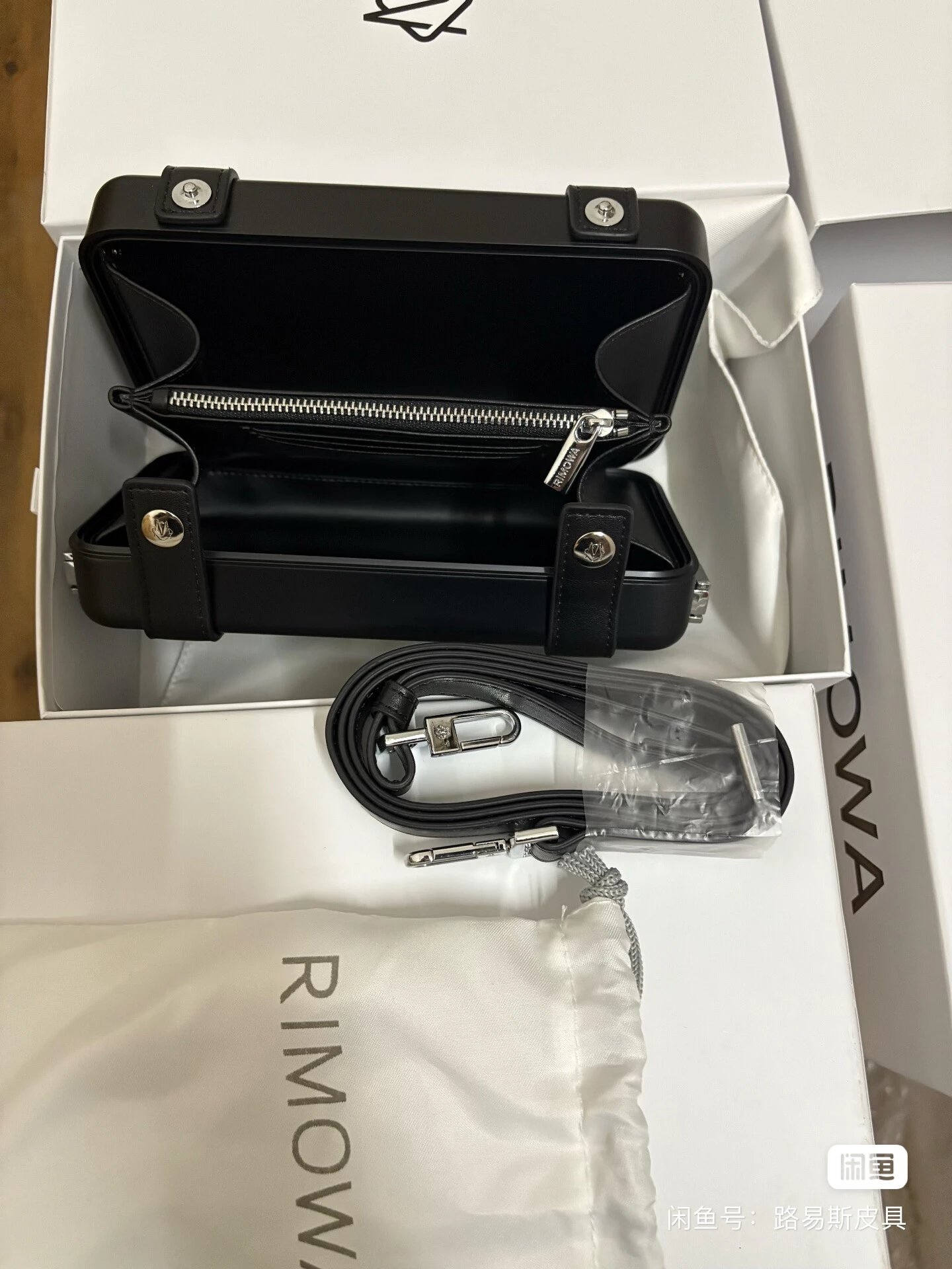 RIMOWA Travel Bags Ribbed hard-shell spinner luggage image 12