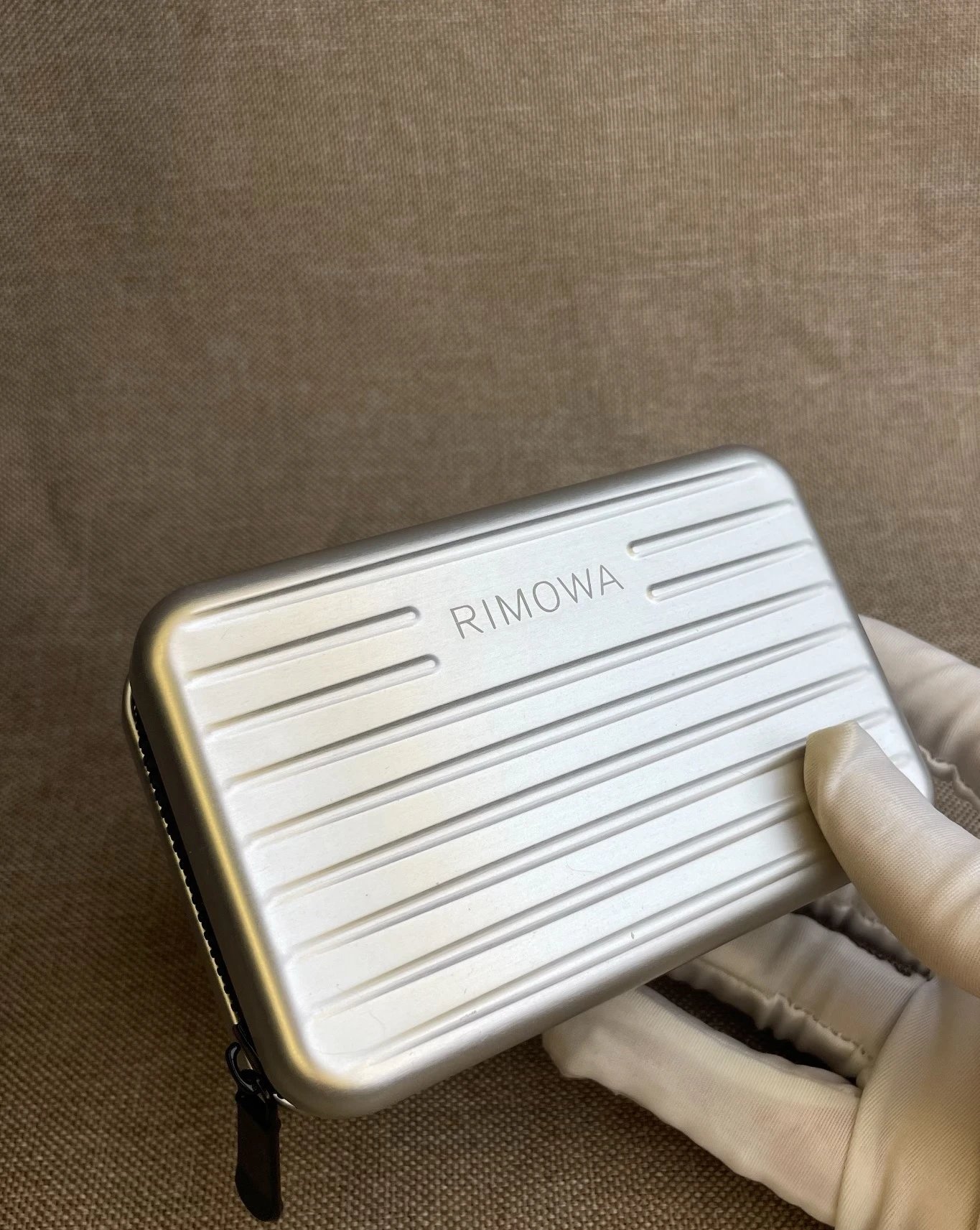RIMOWA Travel Bags Ribbed hard-shell spinner luggage image 15