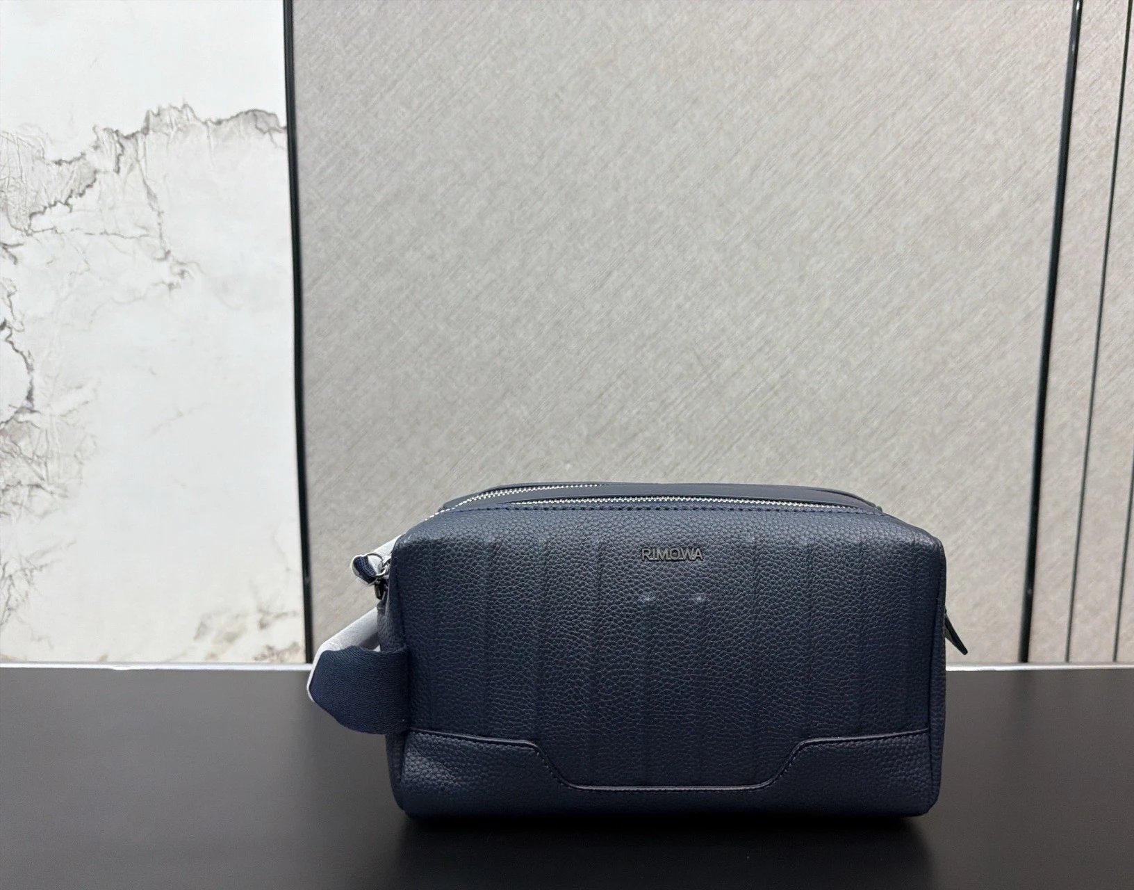 RIMOWA Travel Bags Ribbed hard-shell spinner luggage — Handbag-Blue