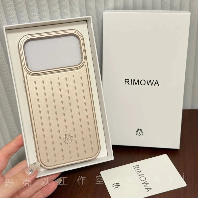 RIMOWA Travel Bags Ribbed hard-shell spinner luggage — 04