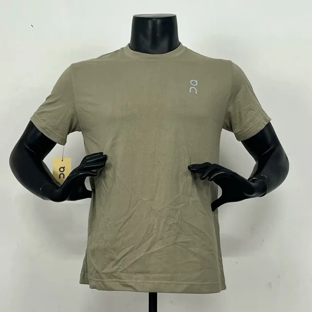 On T-Shirts Short-Sleeve Reflective Logo T-Shirt product detail image 8