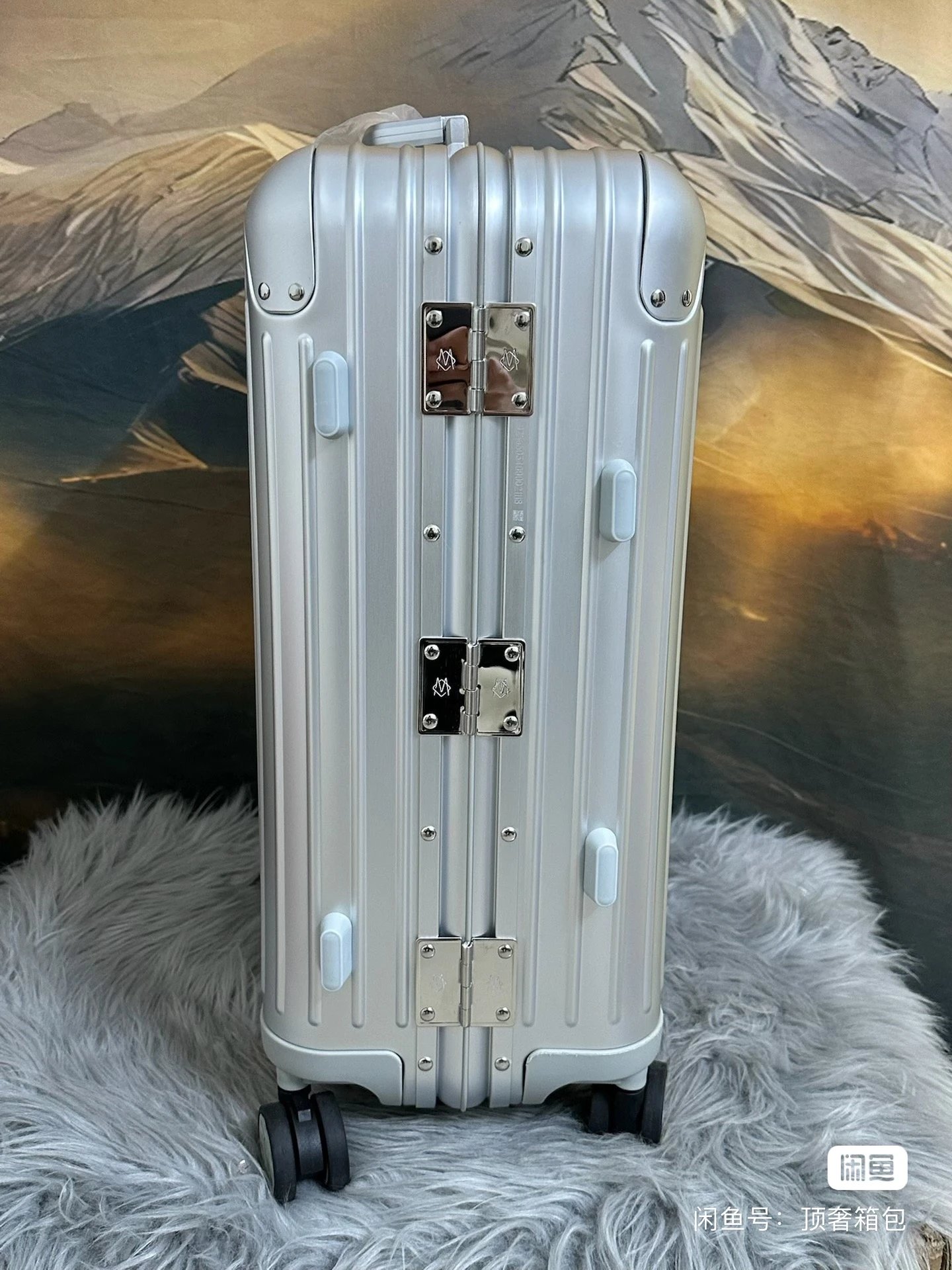 RIMOWA Travel Bags Ribbed hard-shell spinner luggage image 6