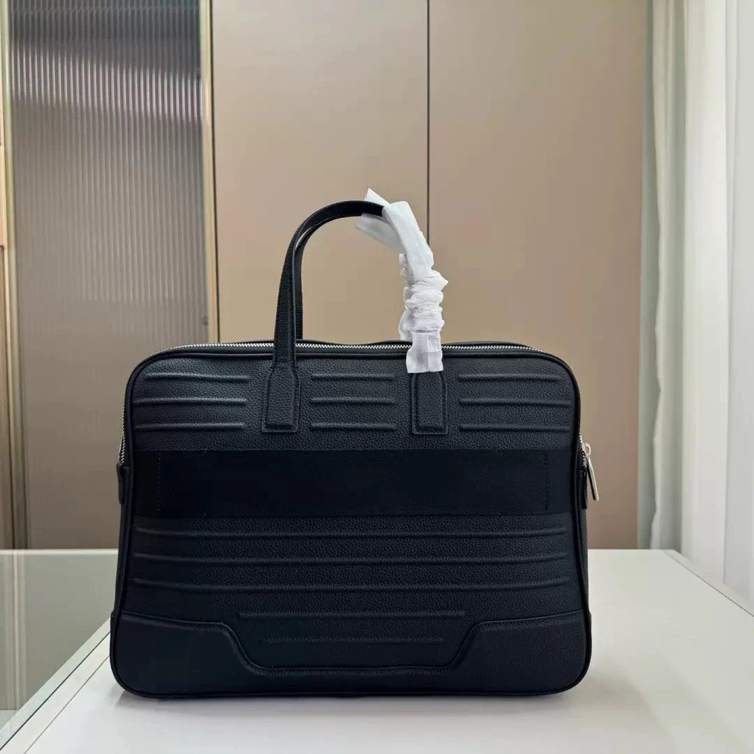 RIMOWA Travel Bags Ribbed hard-shell spinner luggage — black