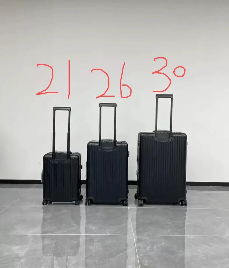 RIMOWA Travel Bags Ribbed hard-shell spinner luggage — Black -21 inches