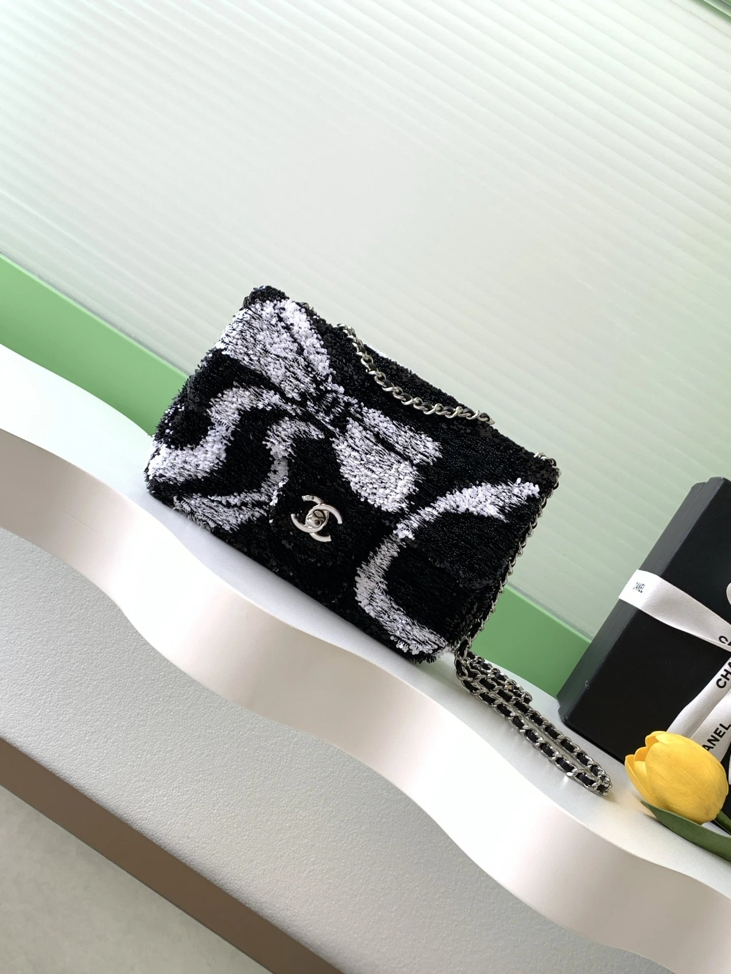 [TOP] CF Ultra-Glitzer Pailletten & Perlen SO BLACK