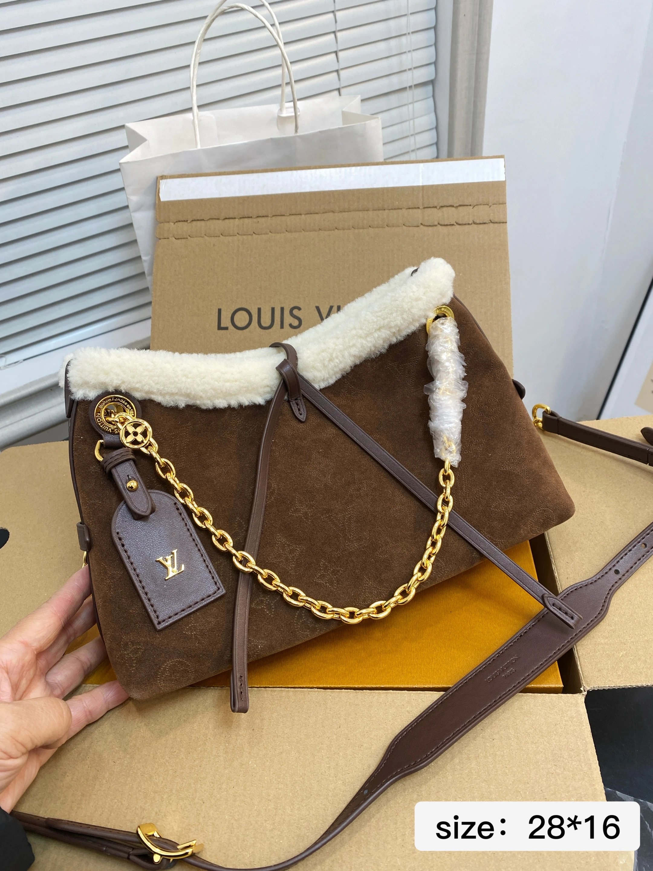 L* Borsa in Lana d'Agnello