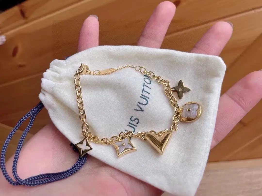 Louis Vuitton Jewelry Bracelet — 36