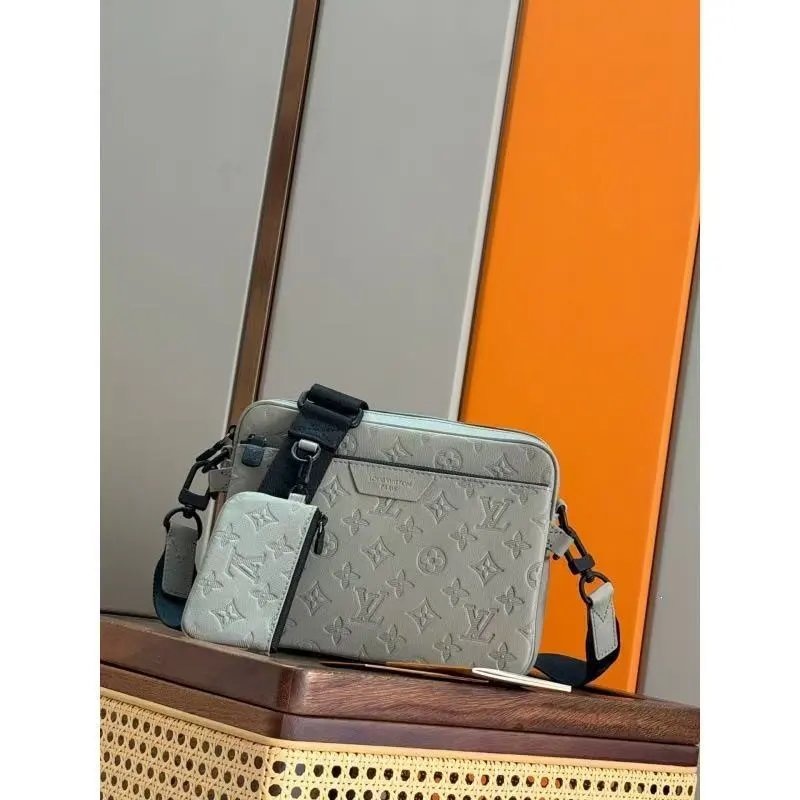 Louis Vuitton Crossbody Bags Zippered monogram bag — 9