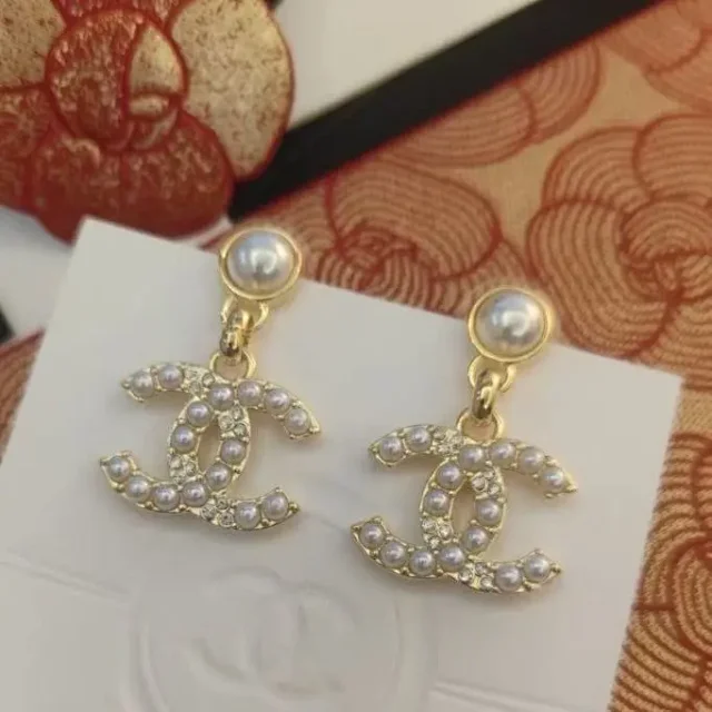 Gucci Jewelry Pearl Bead Double G Hoop Earrings product detail image 9