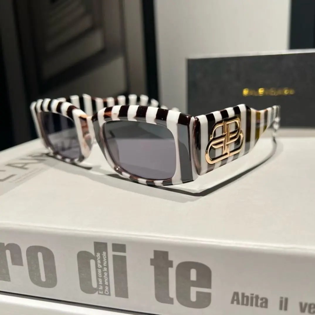 Balenciaga Eyewear Rectangular Logo Sunglasses — 35