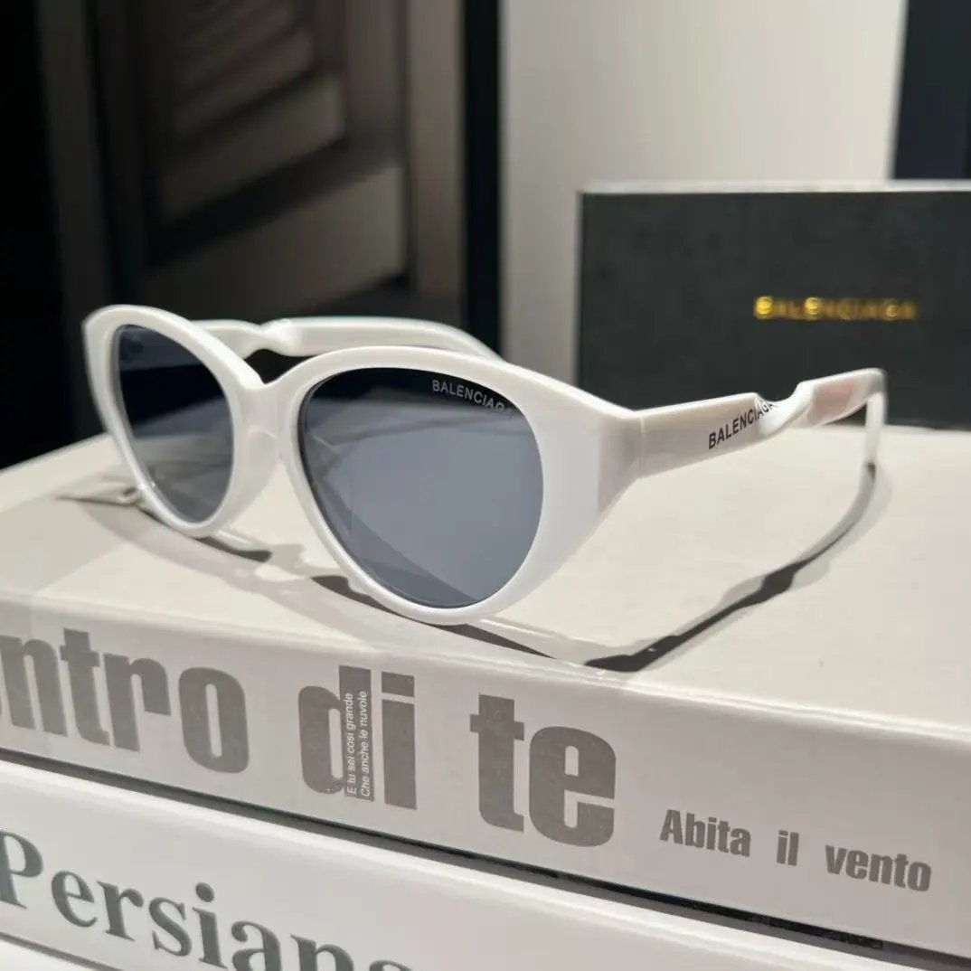 Balenciaga Eyewear Rectangular Logo Sunglasses — 28