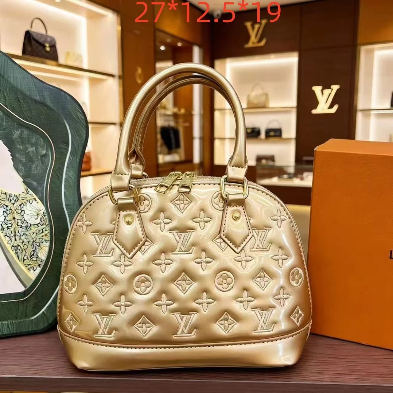 Louis Vuitton Multiple handbag models: 22927, 44579, 46203 — 18