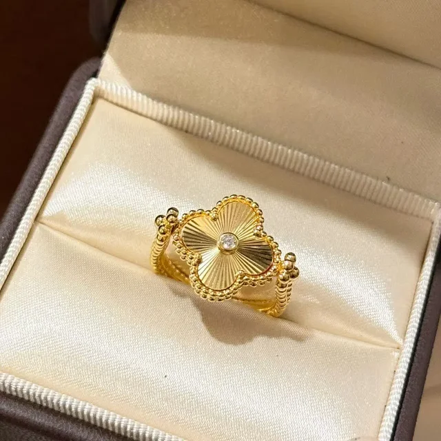 Gucci Jewelry Crystal Double G Ring product detail image 7
