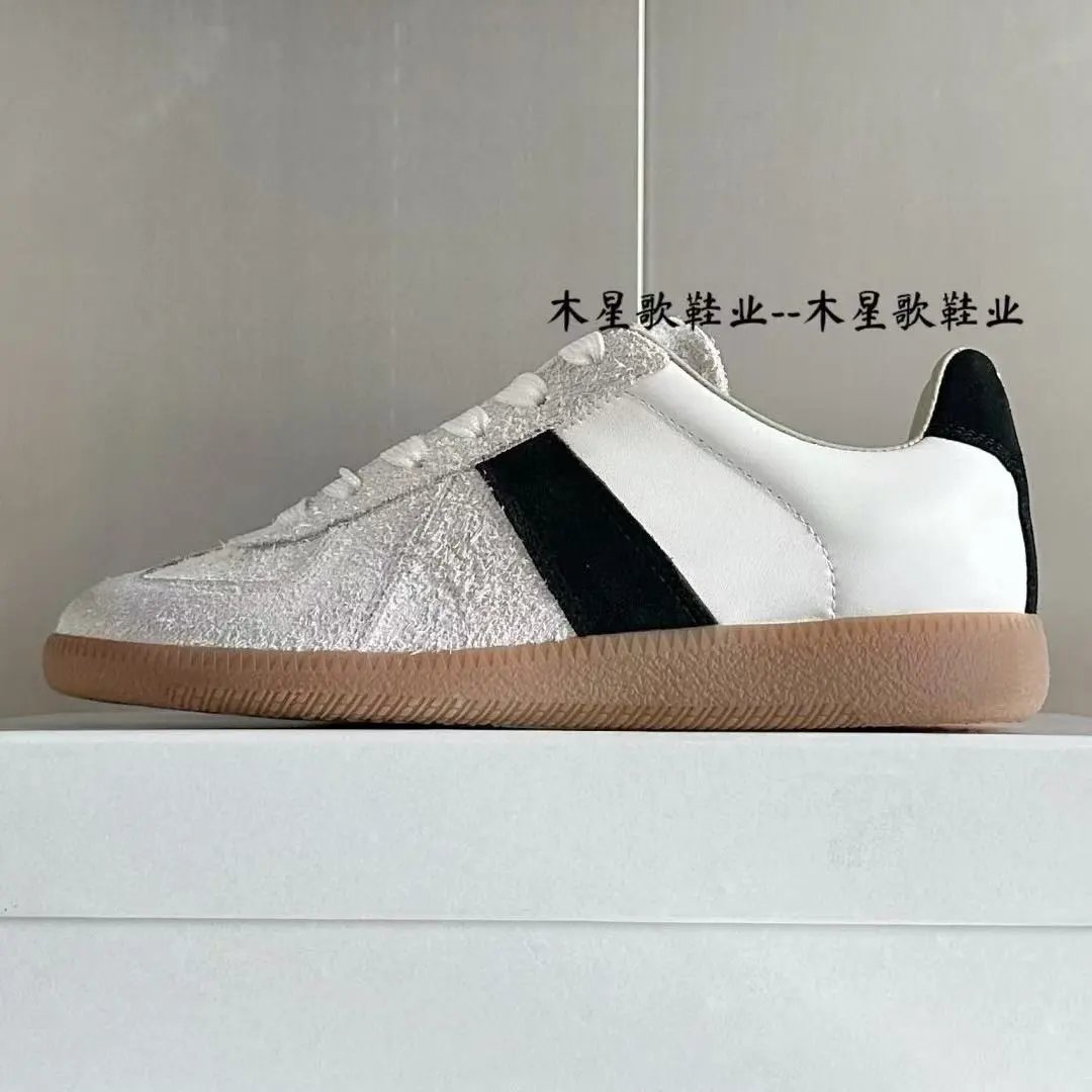 Unbranded Sneakers Low-top suede-panel gum sole — 25
