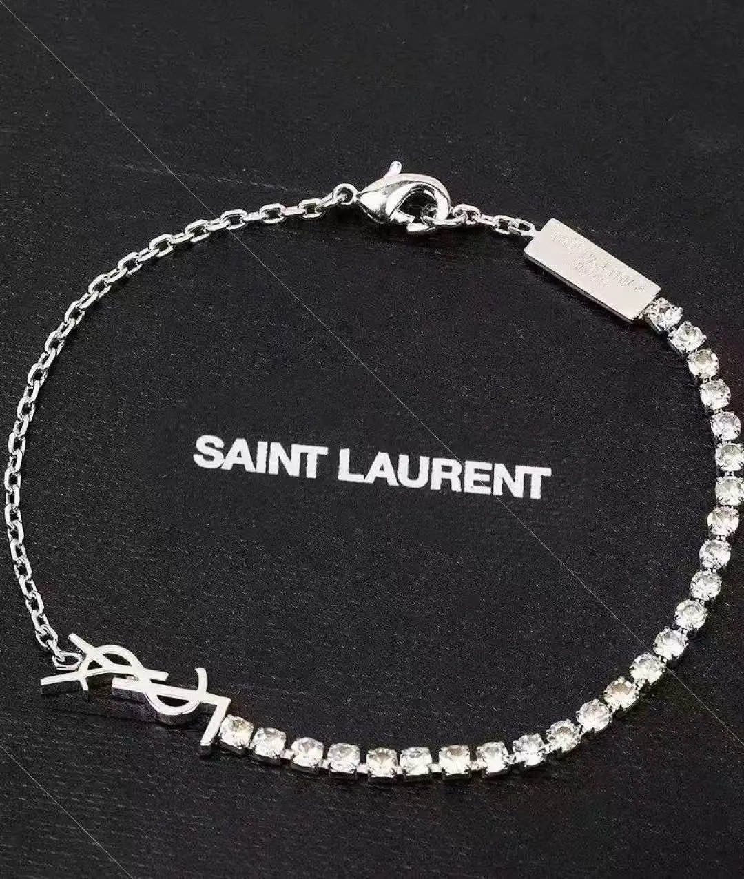 Louis Vuitton Jewelry Bracelet — 34