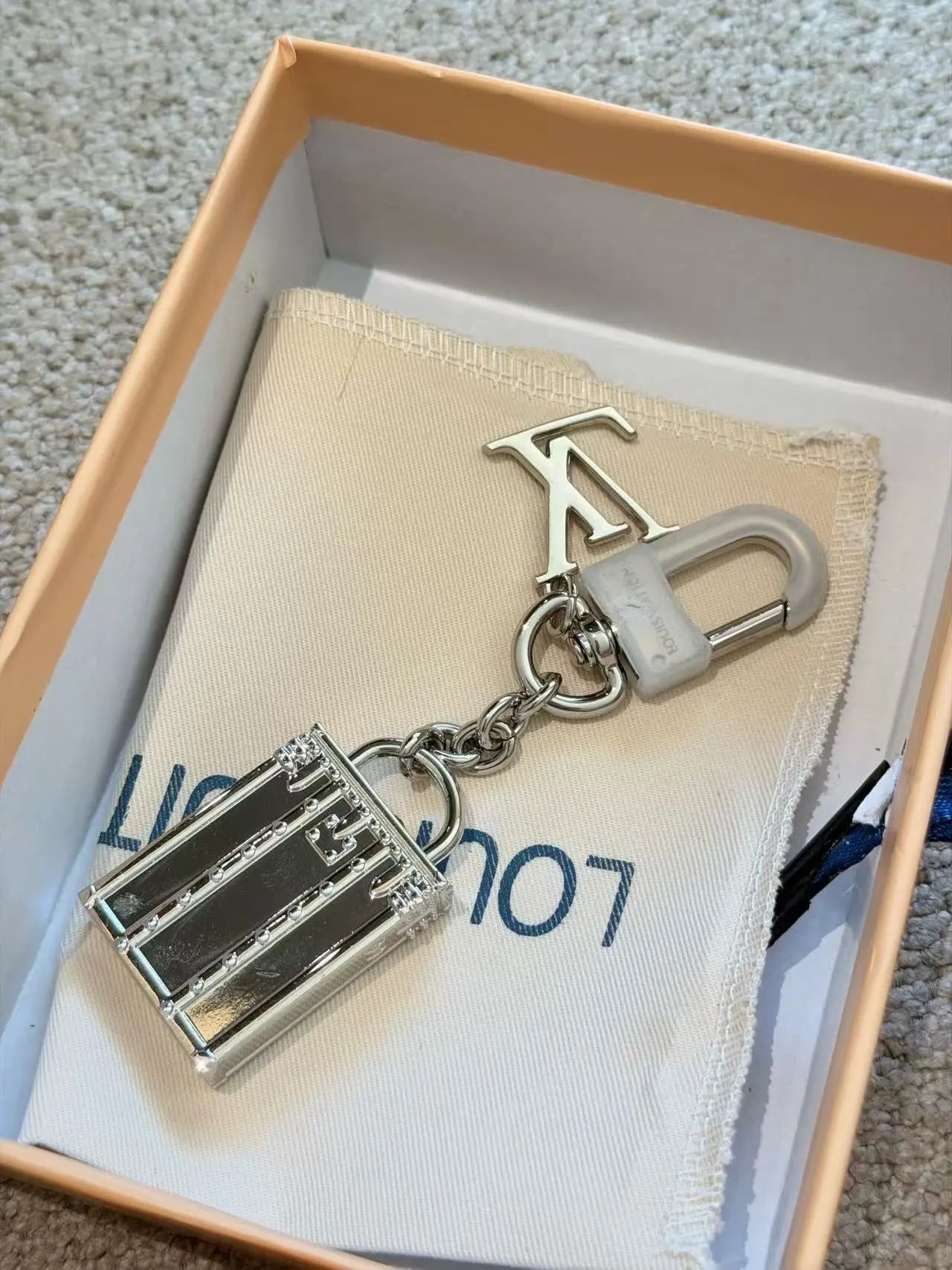 Louis Vuitton Uncategorized Monogram leather keychain — 29