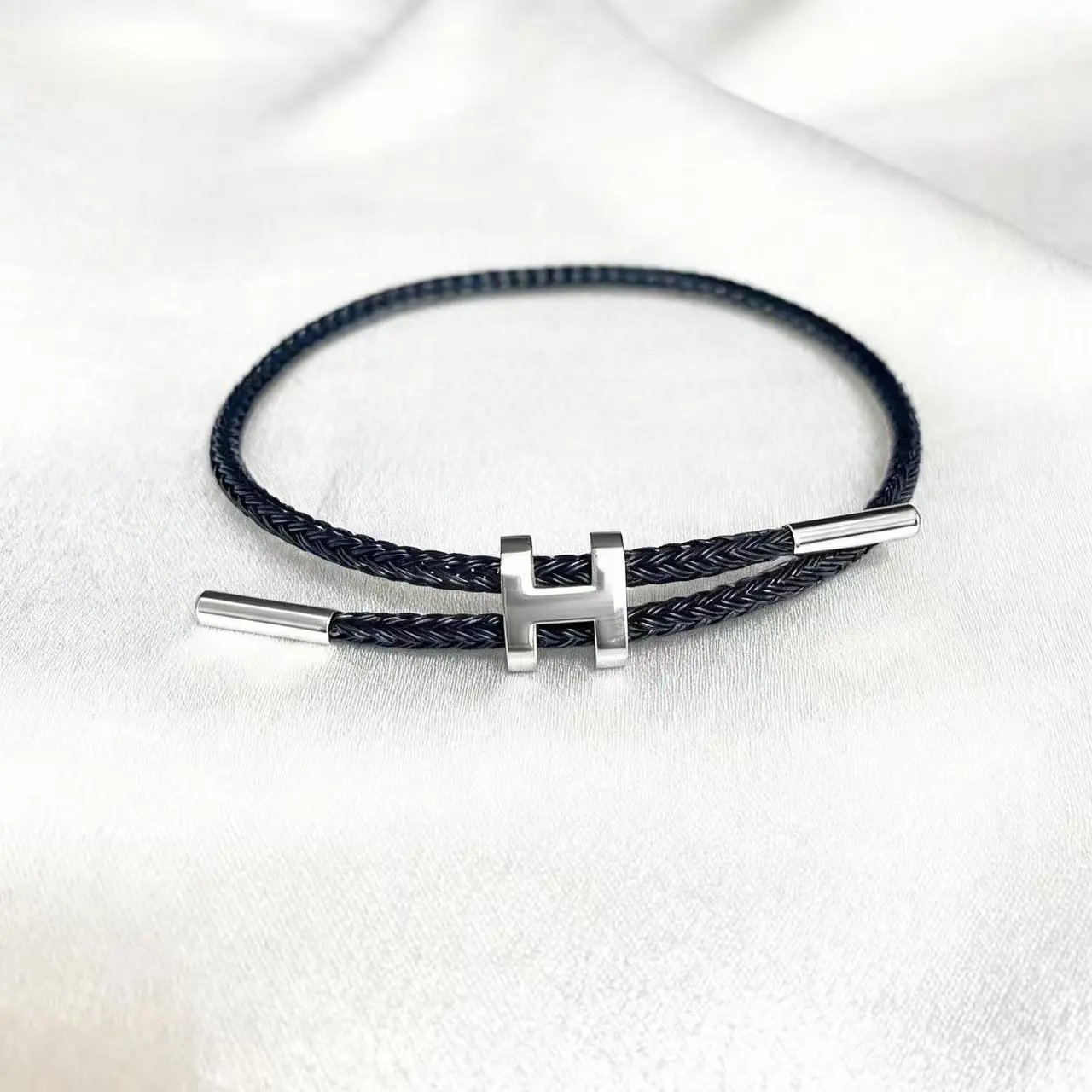 Unbranded Jewelry Braided Cord Bracelet with H-Shaped Clasp — 16