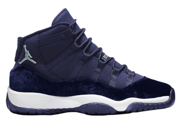 Air Jordan 11 Retro "Midnight Navy Velve