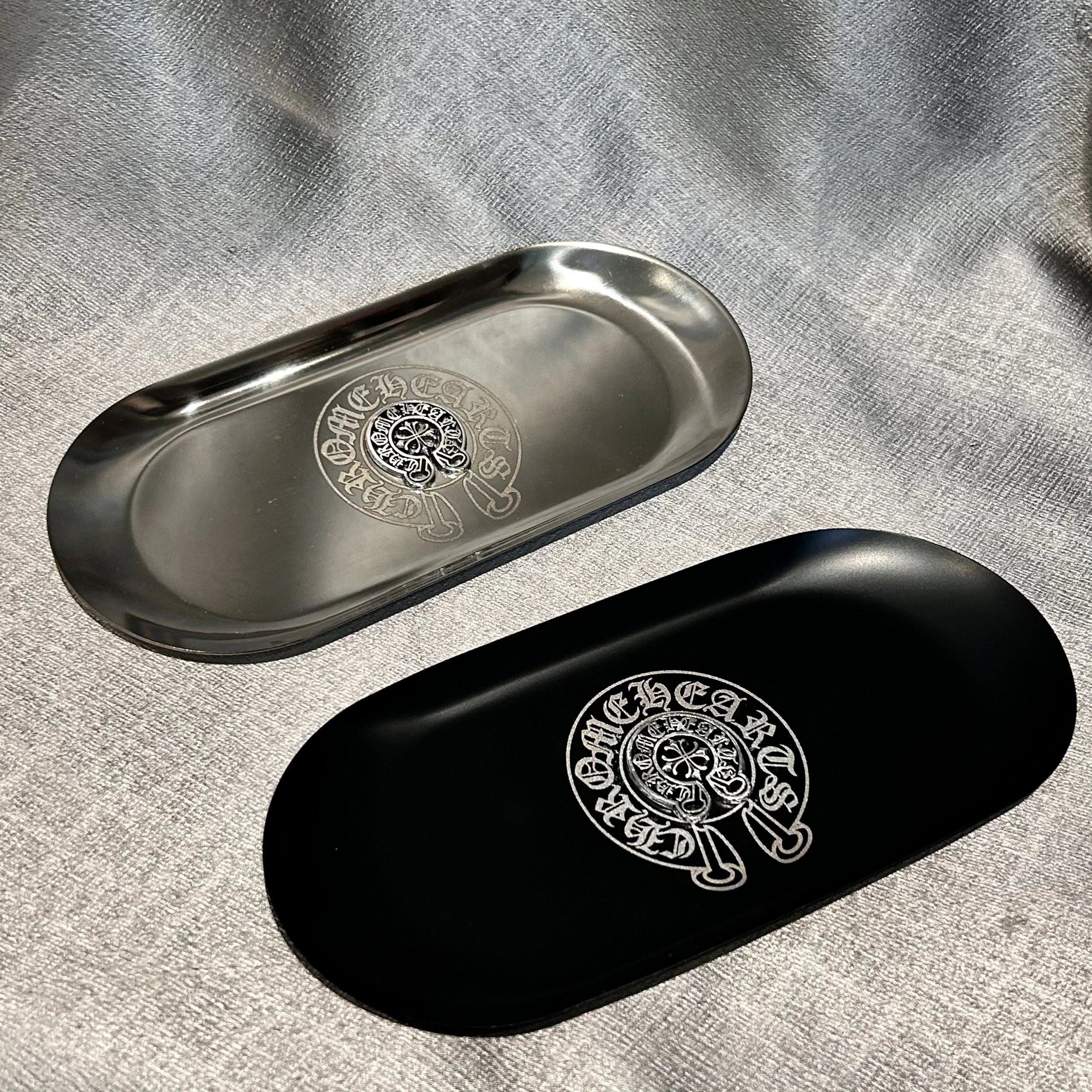 SO Brand Stainless Steel Tray with Cro Cross Design, Oval Metal Jewelry Organizer, Retro Snack Dish, Key Holder