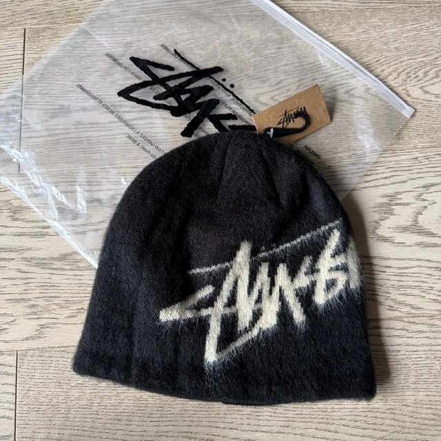 ST Furry Beanie Black