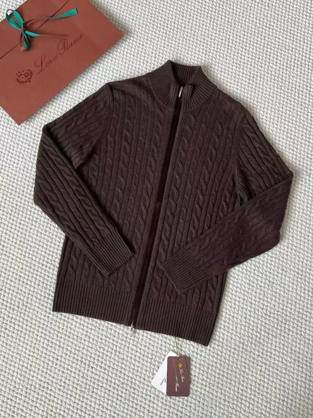 LP061 Non quality issues are non refundable and non exchangeable