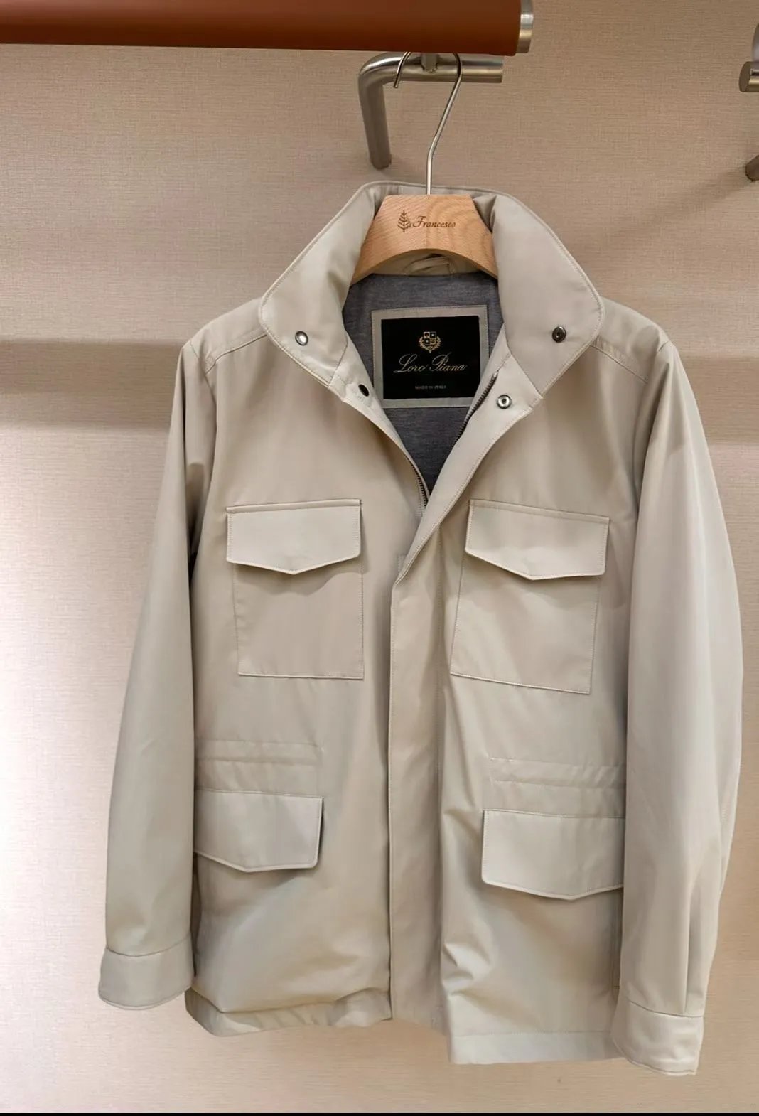 Jacket Traveller Windmate is non refundable and non exchangeable unless it is a quality issue