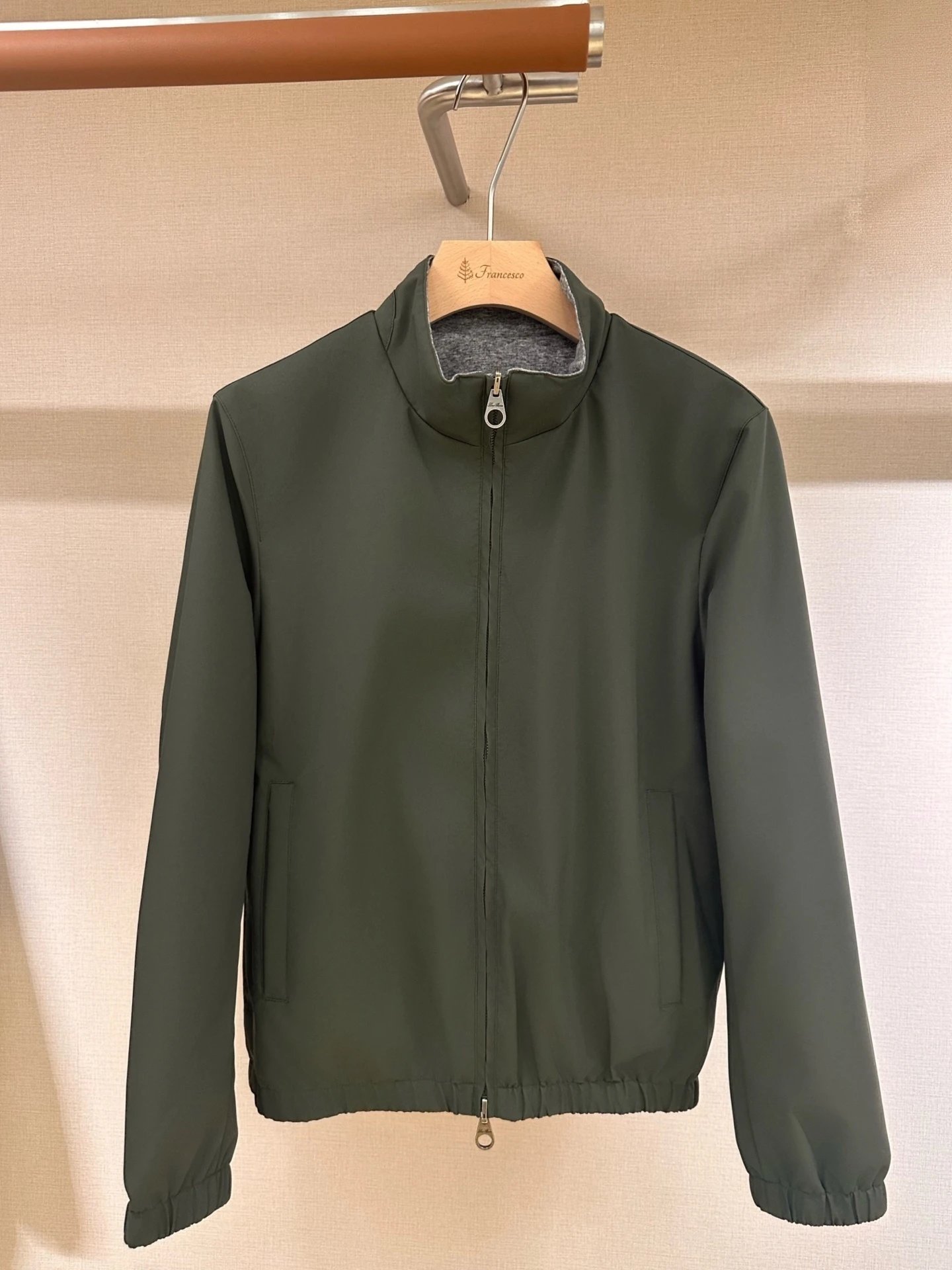 Bomber Windmate Jacket is non refundable and non exchangeable unless it is a quality issue
