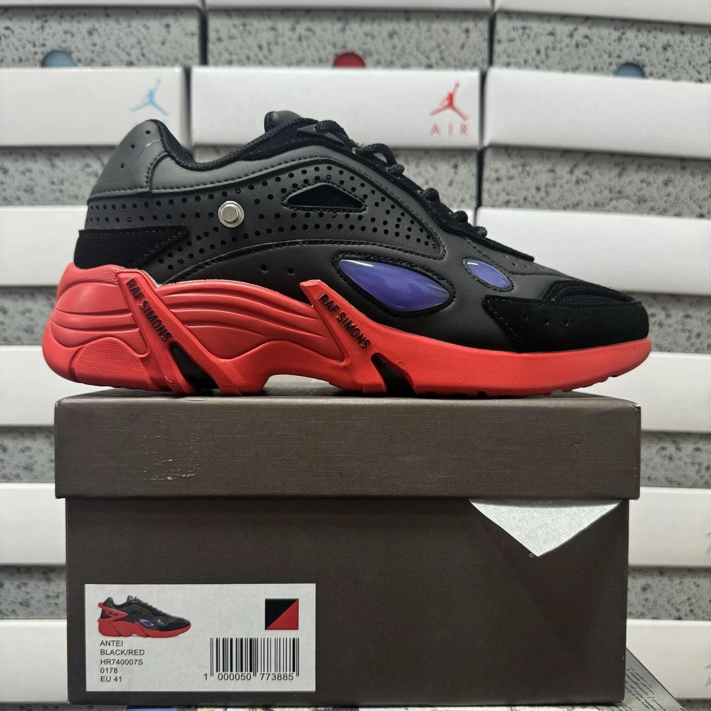 ANTEI Black and Red 007S 0178