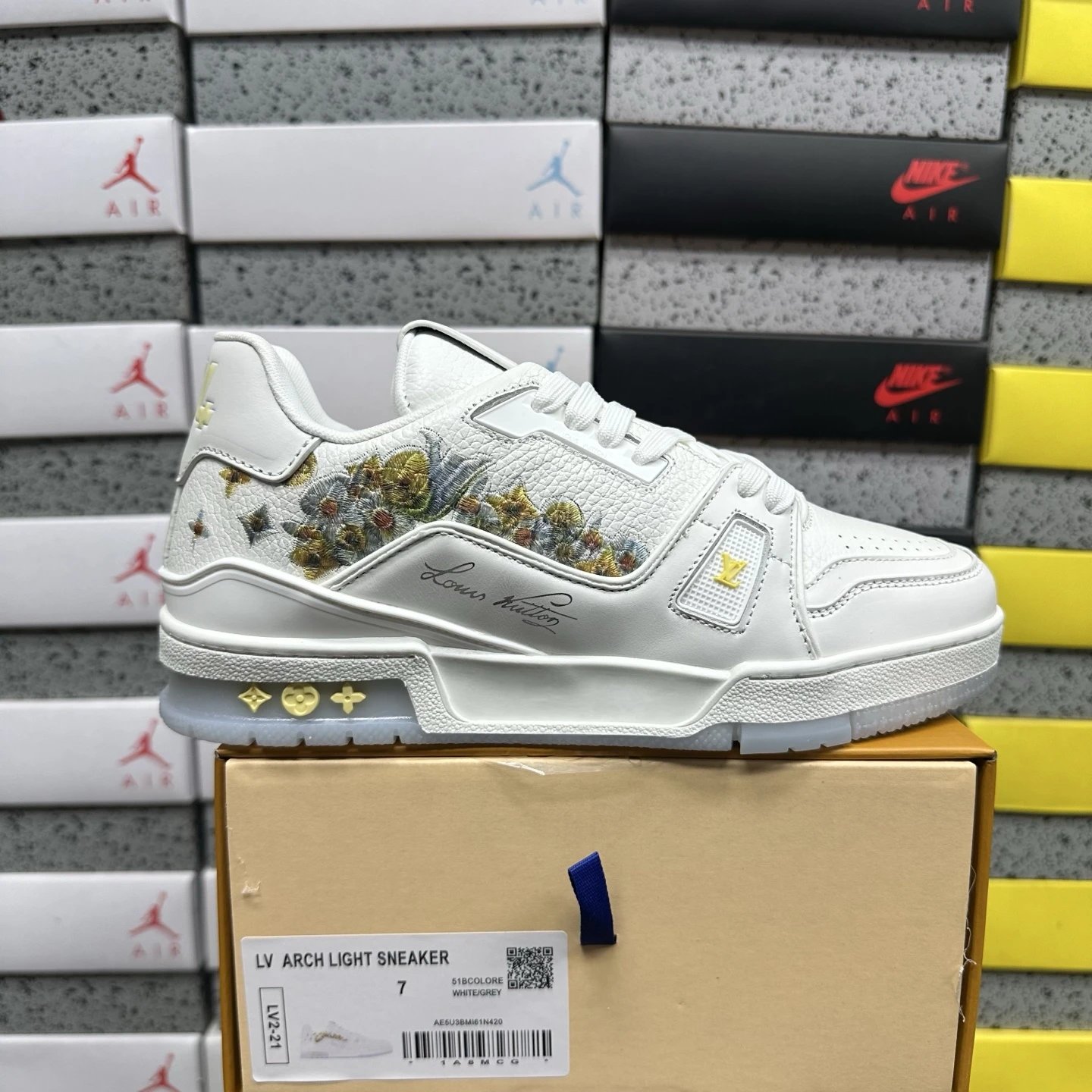 Louis Vuitton Trainer Low White Floral Embroidery 1A9MCG