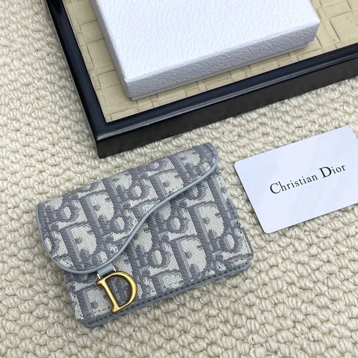 Fashion card holder