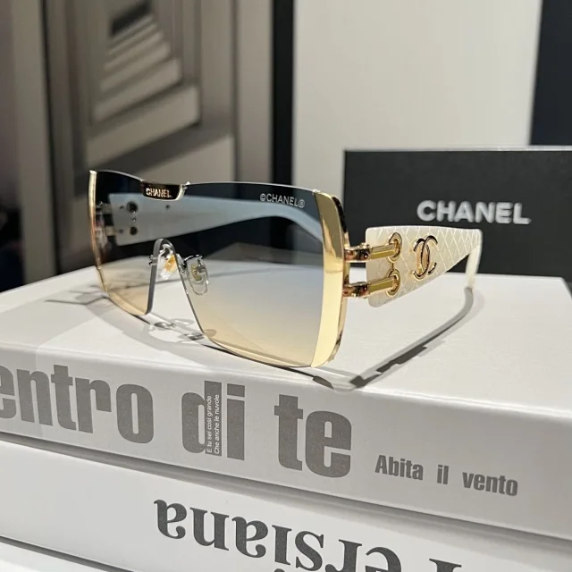 Chanel Eyewear Sunglasses product detail image 1