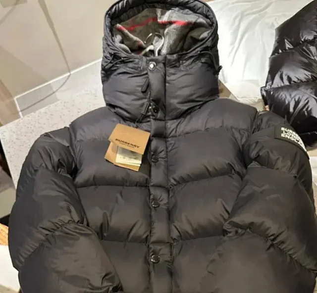 Burberry Down Jackets Hooded puffer jacket with check-lined hood product detail image 9