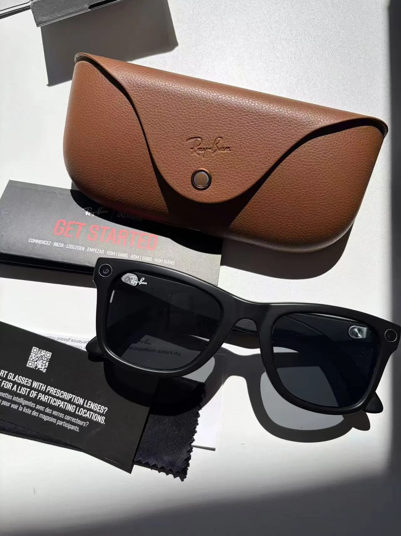 Black+brown charging chamber