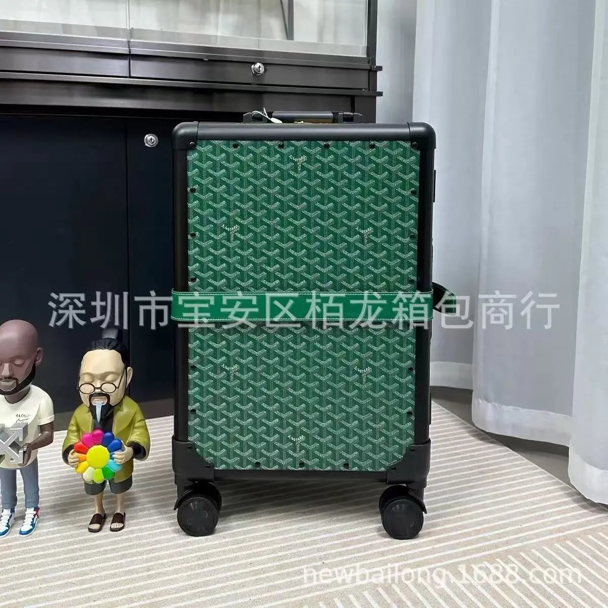 行李箱系列 4