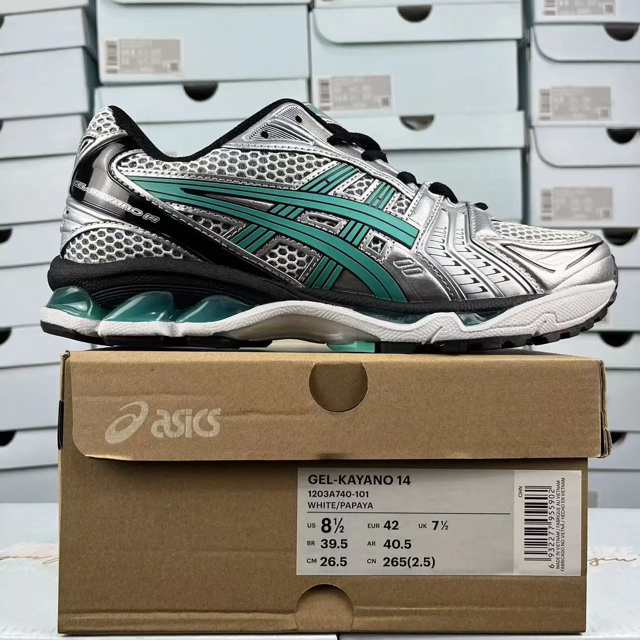 1203A740-101 Grey Black Green