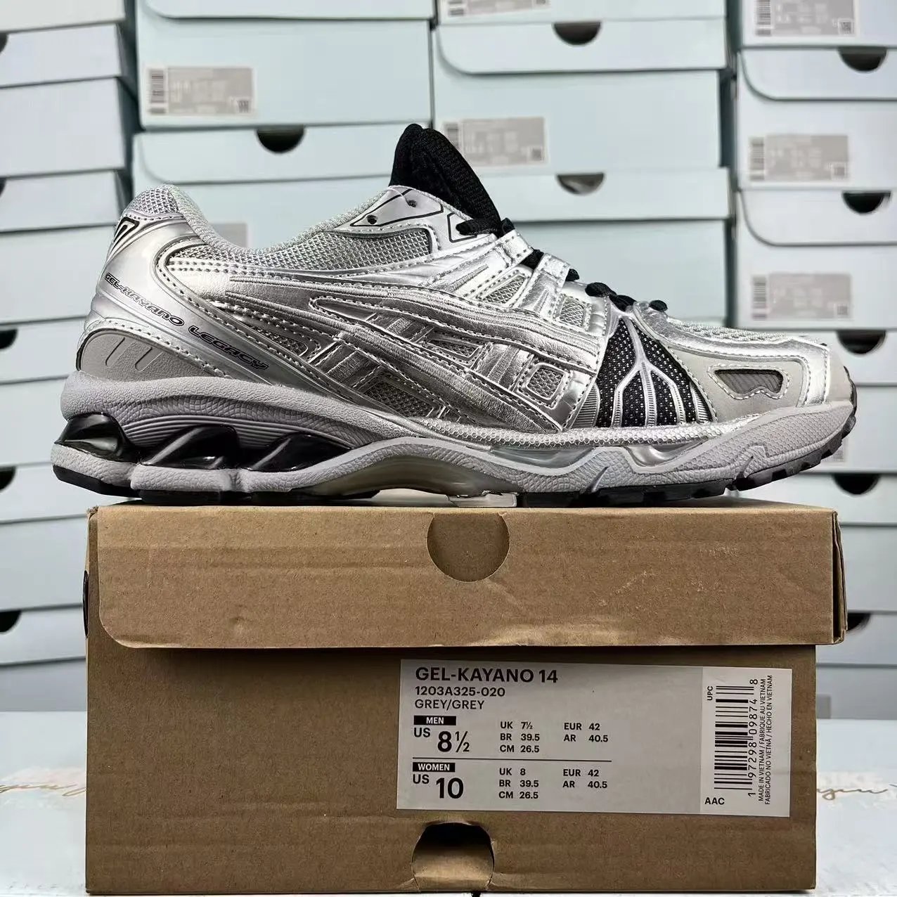 1203A325-020 gray black silver